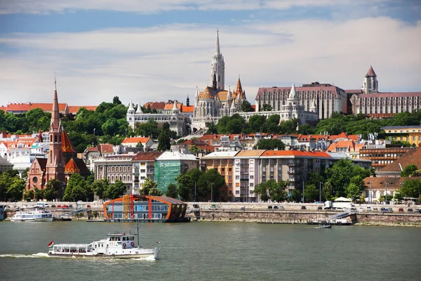 Cruise Ship Tourists Danube River Budapest Hungary Europe — Stock Photo, Image