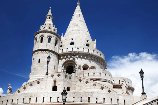 Photo Tower Fisherman Bastion Sunny Summer Day Close View Ground — Stock Photo, Image