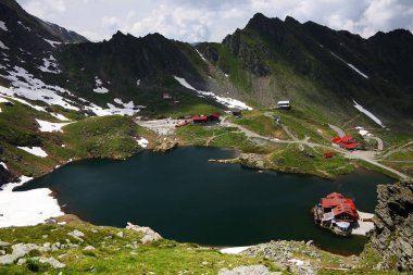 Yaz manzara Balea göl dağ Fagaras Dağları, Karpatlar, Romanya
