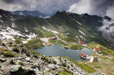 Fagaras Dağları 'ndaki Balea Gölü Chalet, Karpatlar, Romanya