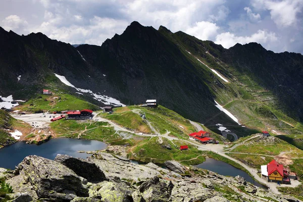 Yaz manzara Balea göl dağ Fagaras Dağları, Karpatlar, Romanya