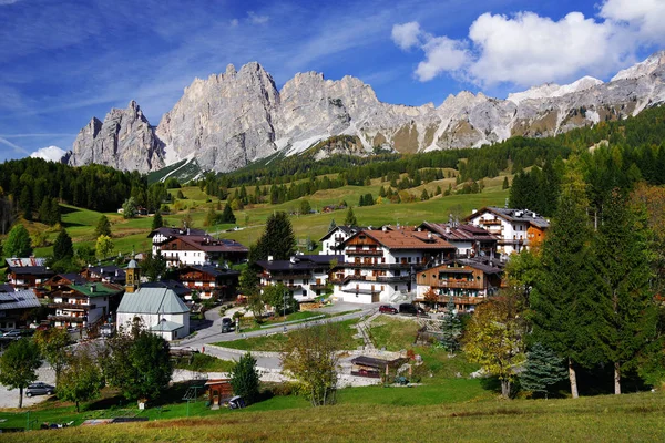 Panoramablick Auf Cortina Ampezzo Herbstlichen Farben Auch Bekannt Als Die — Stockfoto