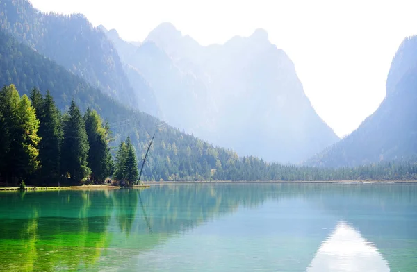 Mattina Luce Autunnale Sul Lago Dobiacco Italia Europa — Foto Stock