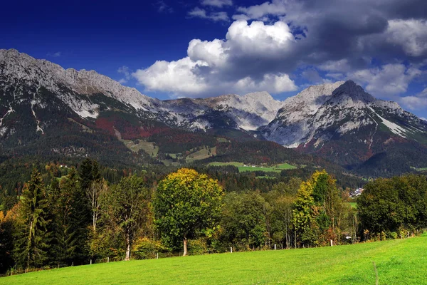 ヴィルダー カイザー山脈 チロル オーストリアのビュー — ストック写真