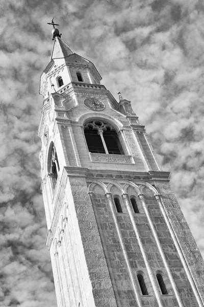 Toren Van Parochie Kerk Santi Filippo Giacomo Apostoli Cortina Ampezzo — Stockfoto