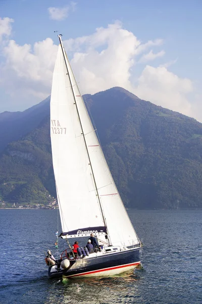 Bateau Touristique Sur Lac Iseo Italie Europe — Photo