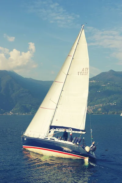 Bateau Touristique Sur Lac Iseo Italie Europe — Photo