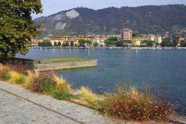 Sarnico Resort Lake Iseo, İtalya, Europe kıyısında