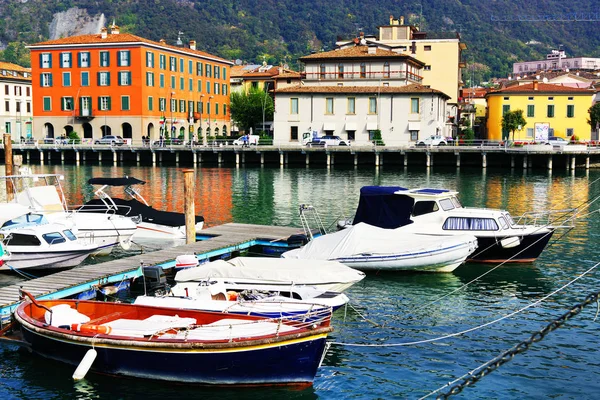 位于意大利伊势湖岸边的萨尔尼科度假村 — 图库照片
