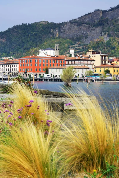 Sarnico Letovisko Břehu Jezera Iseo Itálie Evropa — Stock fotografie