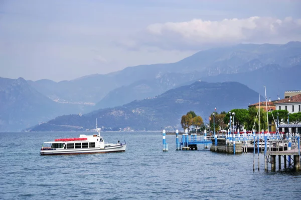 Turistik Gemi Iseo Gölü Talya Europe — Stok fotoğraf