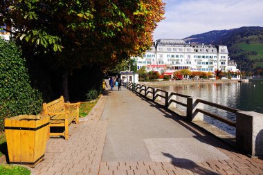 Grand Hotel Zell am See Zell am See eski şehir ve Zell Gölü yer almaktadır. Salzburg, Avusturya Devlet idari başkentidir