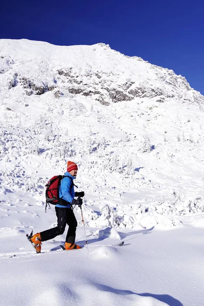 Ski Touring Harsh Winter Conditions — Stock Photo, Image