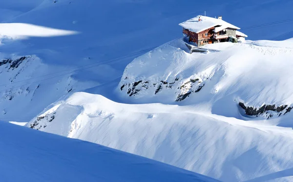 Chalet Transilvanya Alpleri Balea Valley Romanya Avrupa Nın Karla Kaplı — Stok fotoğraf
