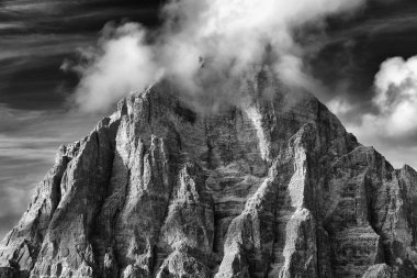 Dolomites siyah ve beyaz alp manzara, İtalya, Avrupa