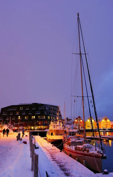 Tromsø Limanı Norveç Avrupa Tromsø Dünyanın Kuzeyindeki Şehir Olarak Kabul — Stok fotoğraf