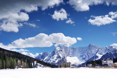 Misurina Gölü ve Sorapis Dağları Grubu Dolomites, İtalya, Avrupa