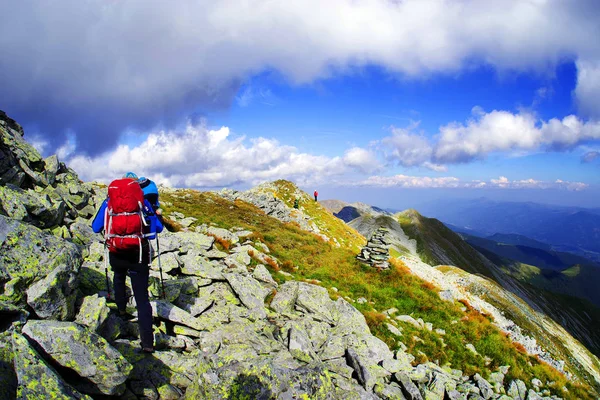 Vårmolnigt Landskap Retezat Mountains Rumänien Europa — Stockfoto