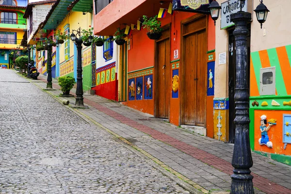 Ruas Coloridas Aldeia Guatape Colômbia América Sul — Fotografia de Stock
