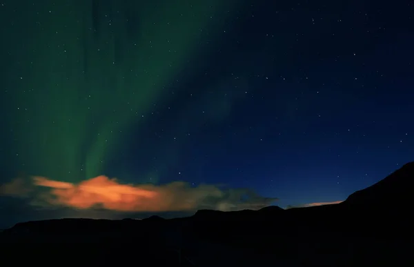 欧洲冰岛的Aurora Borealis — 图库照片#