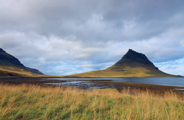 Kirkjufell Mountain Famoso Punto Riferimento Dell Islanda Europa — Foto Stock