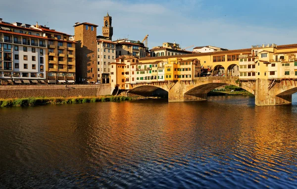 İtalya, Floransa 'da Arno Nehri
