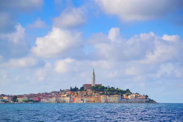 Vista Cidade Velha Colorida Porto Pitoresco Rovinj Península Ístria Croácia — Fotografia de Stock