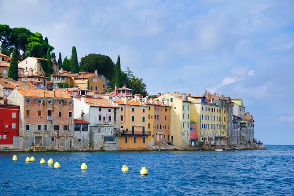 Vista Del Colorido Casco Antiguo Pintoresco Puerto Rovinj Península Istria —  Fotos de Stock