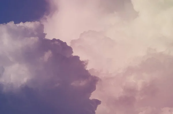 Krásné abstraktní pozadí světlé barevné mraky. — Stock fotografie