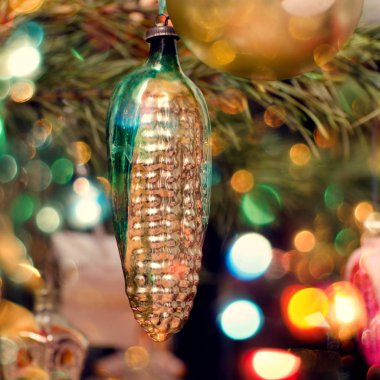 Eski Sovyet Rus Noel ve Yılbaşı dekor köknar ağacı dalı. Sarı Mısır camdan.