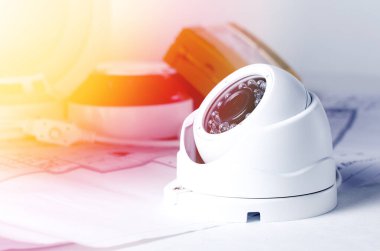Video güvenlik ekipmanları ve plan bir tablo. Güvenlik için iyi mühendislik şirket sitesi veya reklam Servisi