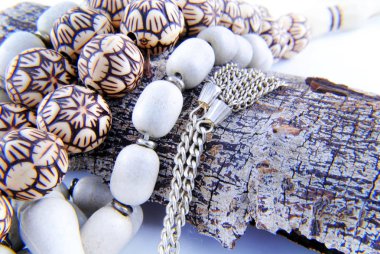 Tespih izole arka plan üzerinde