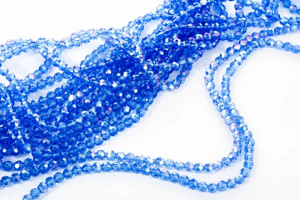 Vackra Blå Glas Sparkle Crystal Isoalted Pärlor Vit Bakgrund Använd — Stockfoto