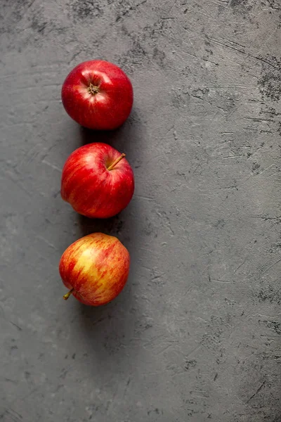 Three Ripe Garden Red Apples Gray Concrete Fruits Concept Fall — Stock Photo, Image