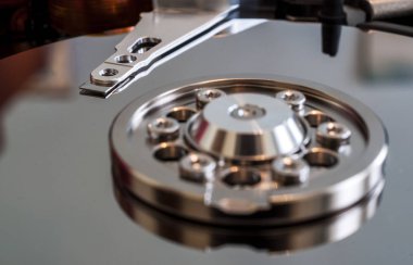 Makro fotoğraf açılan bir sabit disk