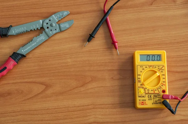 Electronic Repair Tools & Measurement