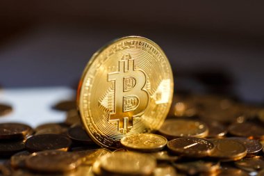 Bitcoin güçlüdür. Adem-i merkeziyetçilik bitcoin maliyeti sağlar. Para, Hediyelik eşya