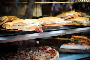 Toskana'da öğle yemeği saati