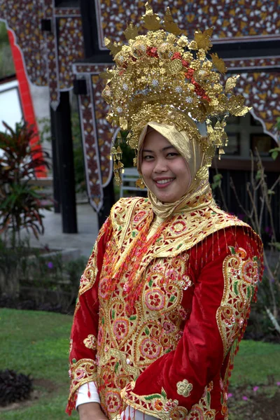 Femme Sumatra Ouest Robe Mariée Traditionnelle — Photo