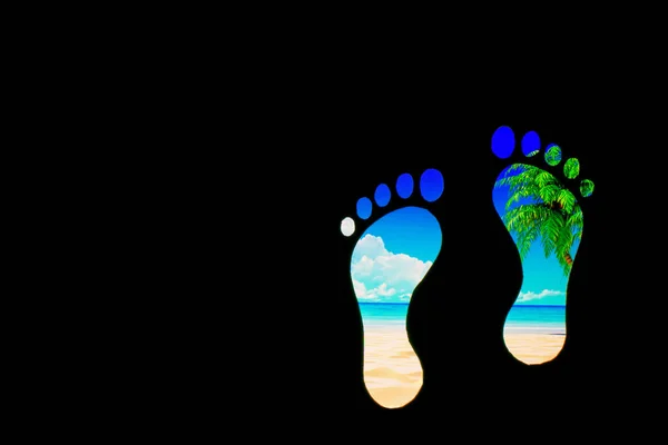 etrafında deniz ve palmiye ağaçları için ayak izleri