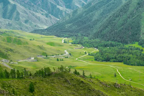 dağlar vadisine giden yollar