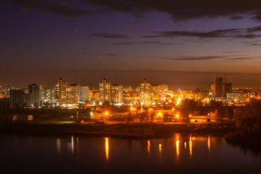 Novokuznetsk 'in gece manzarası