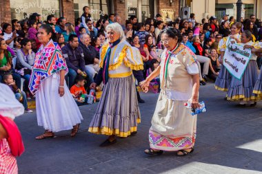 Desfile Fiestas Mexicanas clipart