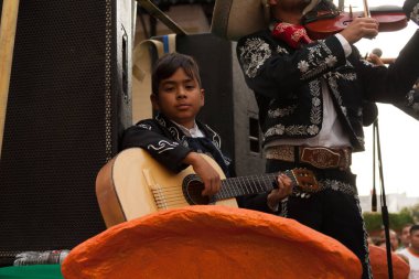 Desfile Fiestas Mexicanas