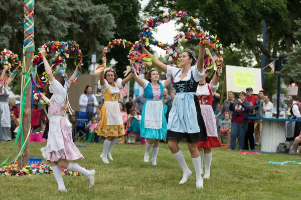 Bavarian Festival Maypole Dance — Stock Photo, Image