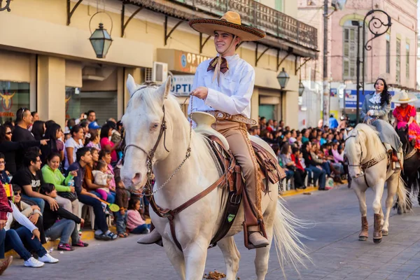 Desfile Fiestas Mexicanas — Photo