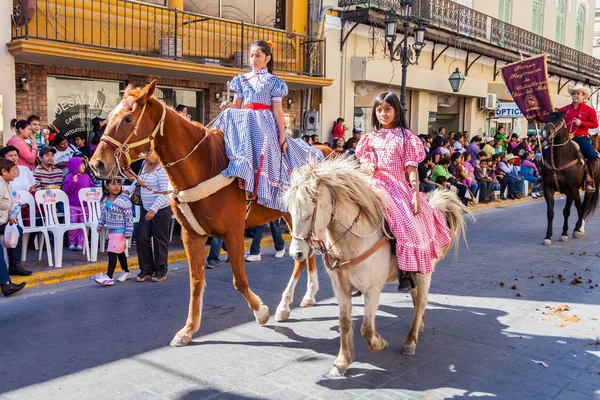 Desfile Fiestas Mexicanas — Photo