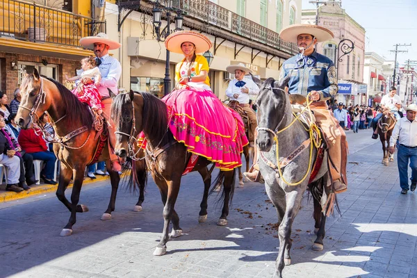 Desfile Fiestas Mexicanas — Photo