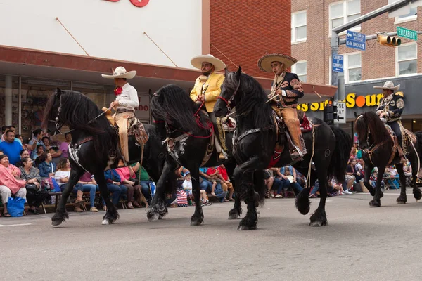 Gran desfile internacional — Foto de Stock