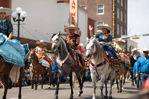 Gran desfile internacional — Foto de Stock